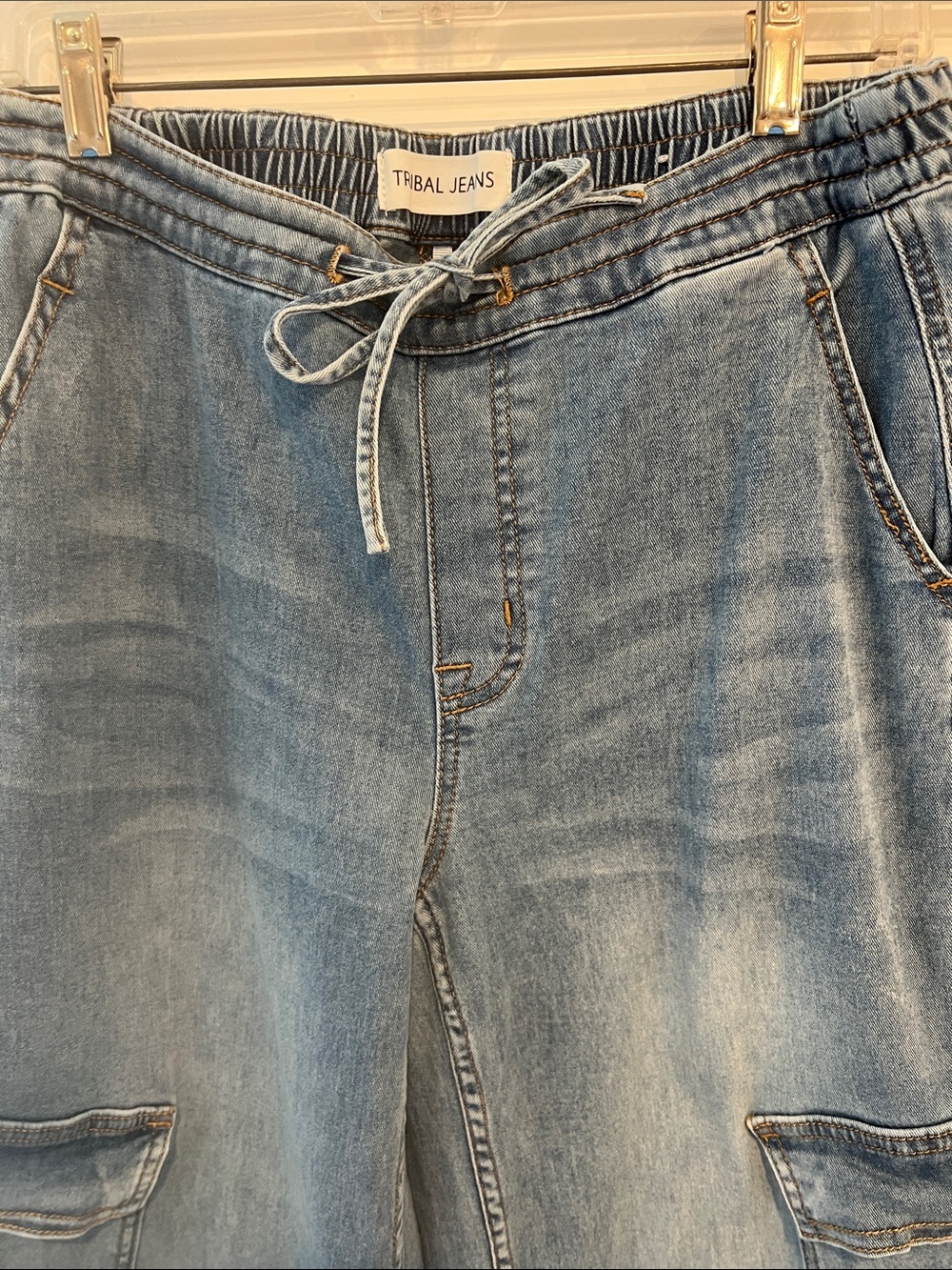 Women’s Tribal Jeans Light Wash Denim Wide Leg Cargo Jeans Size 6